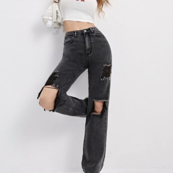 Black baggy ripped jeans from Shein - Picture 3 of 14